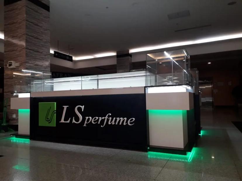 Торговый остров LS Parfume (ЦУМ)