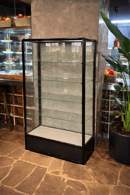 Витрина из ЛДСП, со стеклянными полками